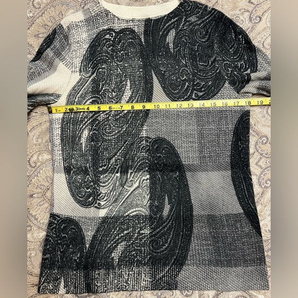 Talbots Cashmere Black & Gray Paisley Sweater, Excellent condition, size medium - Picture 3 of 8